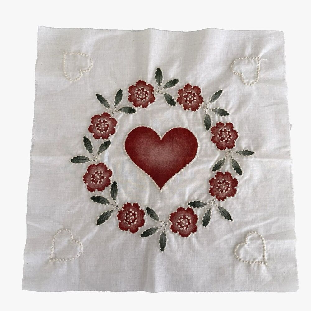 Vtg COMPLETED Candlewicking French Knot Flowers Heart Pillow Quilt Block 15x15"